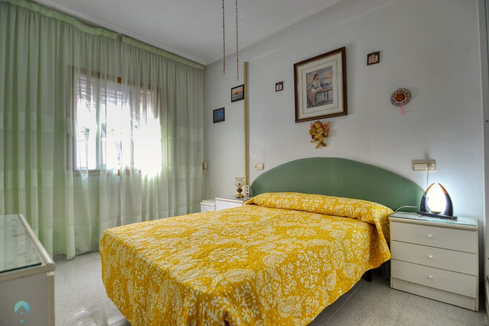 Luminoso Apartamento 3H con piscina cerca de la playa en Torrevieja