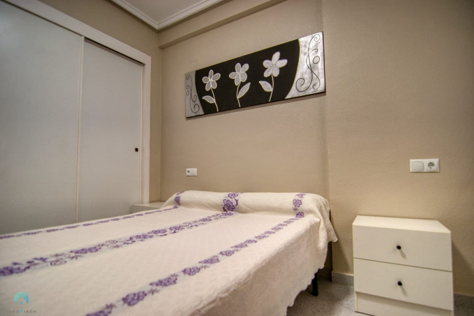 2 Bedroom Full Refurbished Beach Pool Apartment — Torrevieja, foto 2