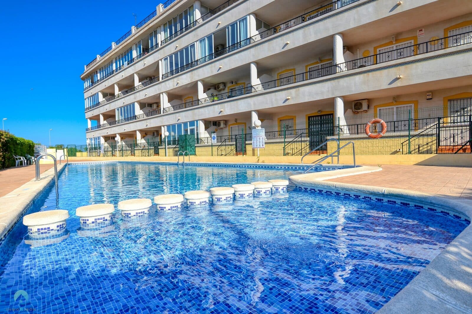2 Bedroom Apartment with pool and beach en Orihuela Costa