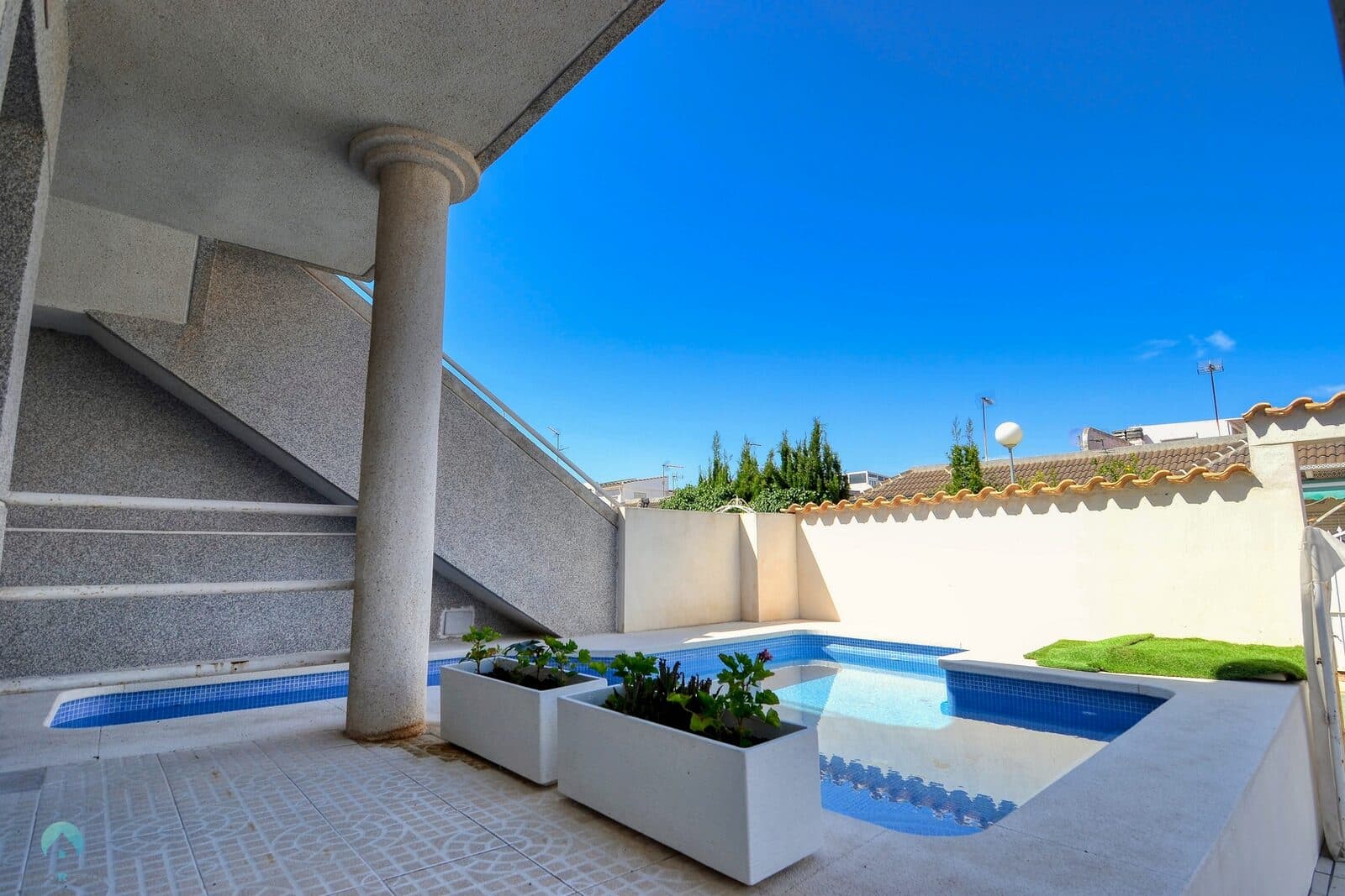 2 Bedroom Bungalow with private pool at beach — Torrevieja, foto 3