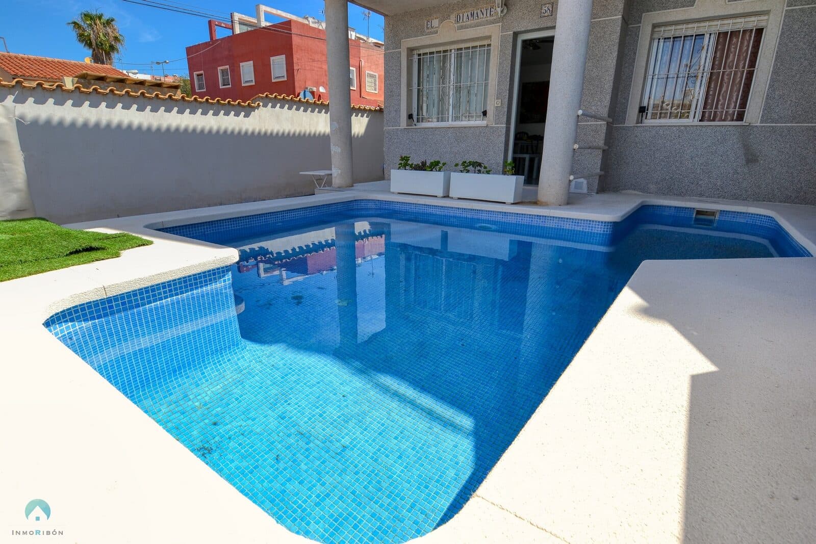 2 Bedroom Bungalow with private pool at beach — Torrevieja, foto 4